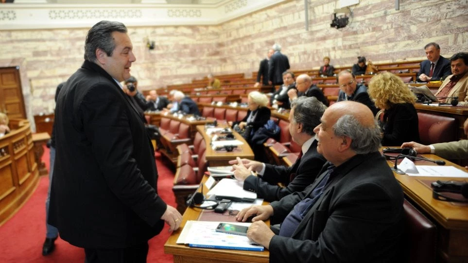 Ακόμα και το ηγετικό στέλεχος του Ρουβίκωνα τρολάρει την κυβέρνηση!